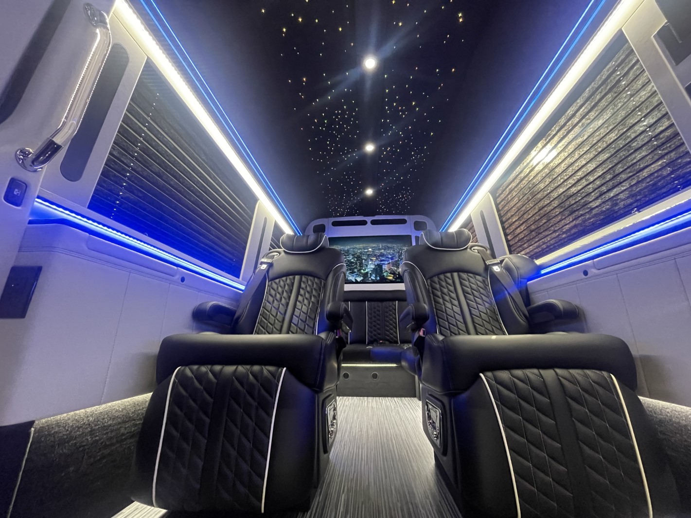 First-Class-Customs-Private-Class-Sprinter4